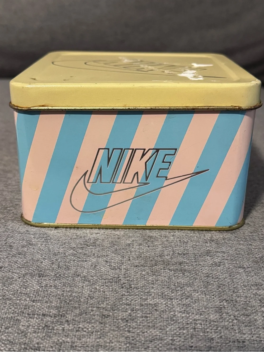 VTG 1980s Nike Sweet Dreams Newborn Crib Shoes with Original Keepsake Tin